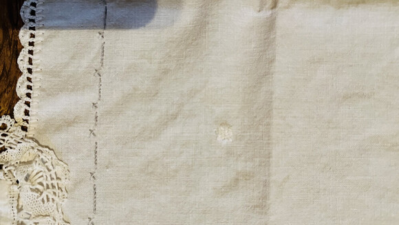 VINTAGE Hand Stitched DoilyLot - Picture 3 of 9